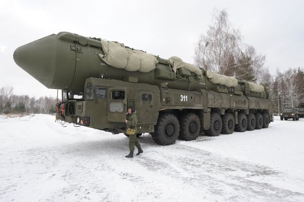 Mobile launcher 'Yars' missile system on the territory of Teykovo air defence missile formation in Ivanovo region. - Sputnik International