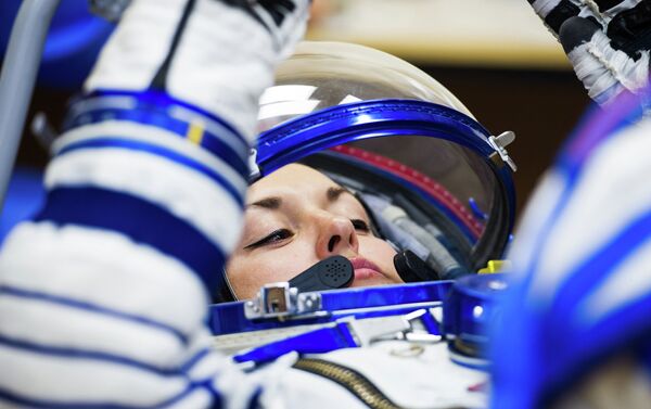 Roscosmos cosmonaut Elena Serov before the flight to the ISS - Sputnik International
