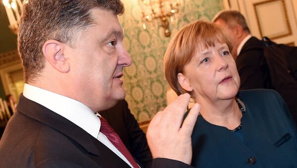 Petro Poroshenko and Angela Merkel - Sputnik International