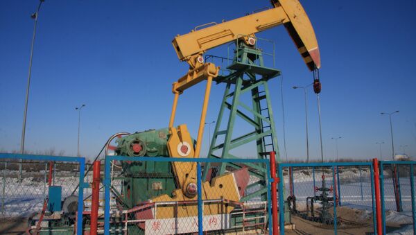 Nodding donkey oil pump in Daqing - Sputnik International