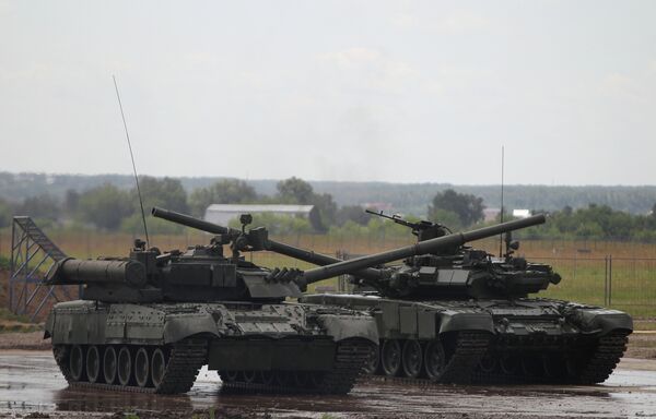 Russia's next-generation Armata main battle tank, which due to be shown to the public at the 2015 Victory Day parade in Moscow, will undergo state testing in 2016 - Sputnik International