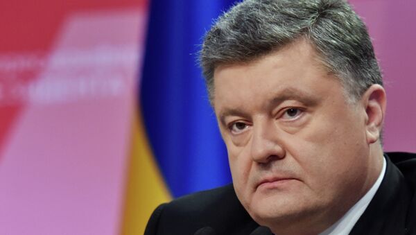 Ukrainian President Petro Poroshenko gives a news conference in Kiev on the year's results - Sputnik International