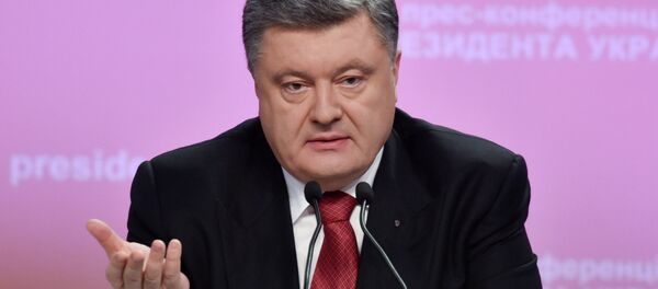 Ukrainian President Petro Poroshenko gives a news conference in Kiev on the year's results Ukrainian President Petro Poroshenko gives a news conference in Kiev on the year's results - Sputnik International