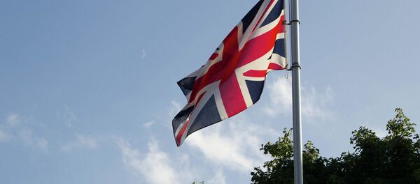 Robin Tilbrook said that Scottish Nationalist Party plans to reach coalition deal with Labour may give English nationalism a huge boost. - Sputnik International