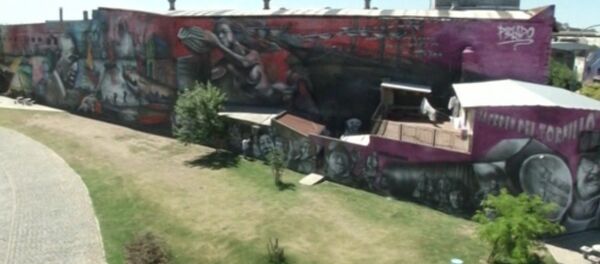 Giant Graffiti With Portraits Presented at Buenos Aires - Sputnik International