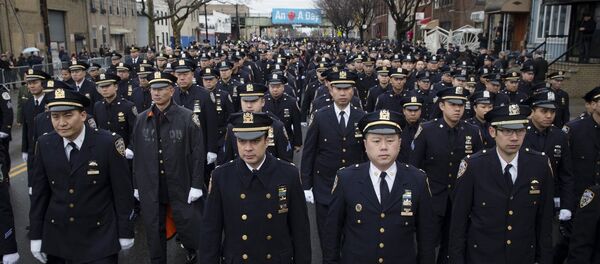 Police officers arrive to the funeral of New York Police Department Officer Wenjian Liu at Aievoli Funeral Home in the Brooklyn borough of New York - Sputnik International