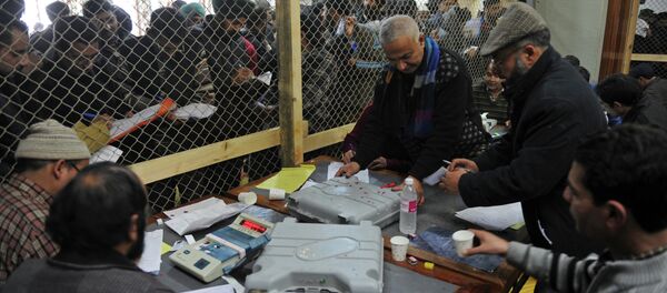 Indian polling officials - Sputnik International