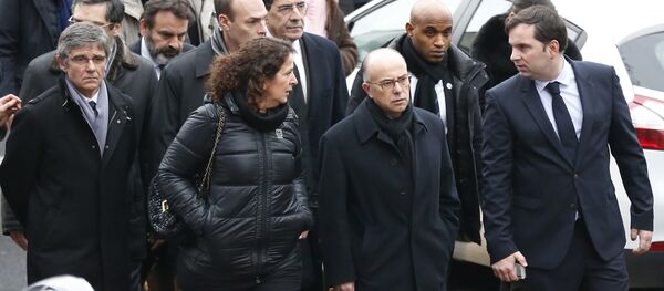 French Interior Minister Bernard Cazeneuve (2nd R) - Sputnik International