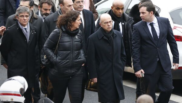 French Interior Minister Bernard Cazeneuve (2nd R) - Sputnik International