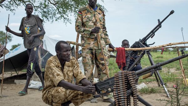 Rebel soldiers guard the village of Majieng, about 6km from the town of Bentiu, in South Sudan - Sputnik International