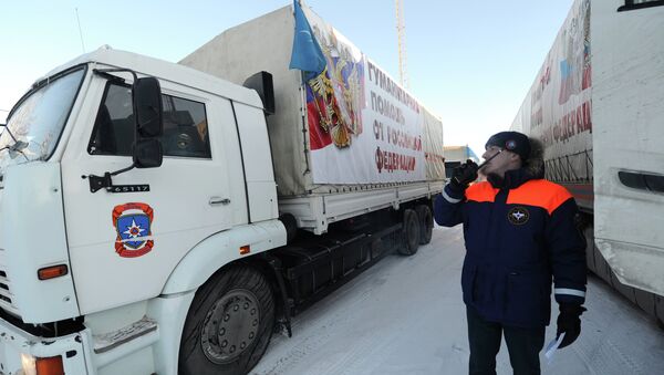 Trucks from the 11th Russian convoy that has delivered humanitarian aid to Donbas (Ukraine's southeastern regions) have returned to Russia - Sputnik International
