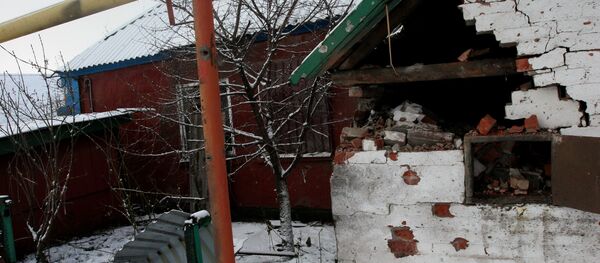 A private house in Petrovsky District of Donetsk damaged by Ukrainian army shelling - Sputnik International