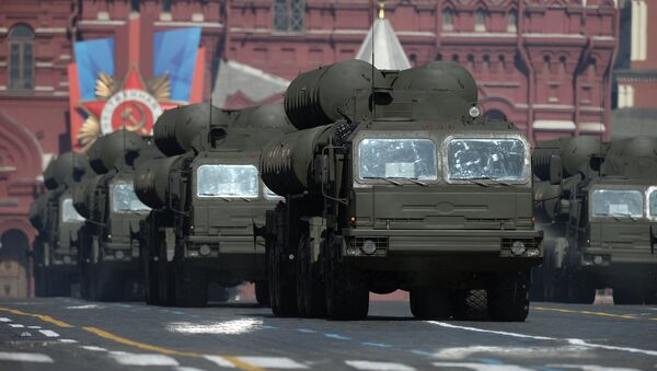 The S-400 'Triumf' air defense system on Red Square on Victory Day, 2014 - Sputnik International