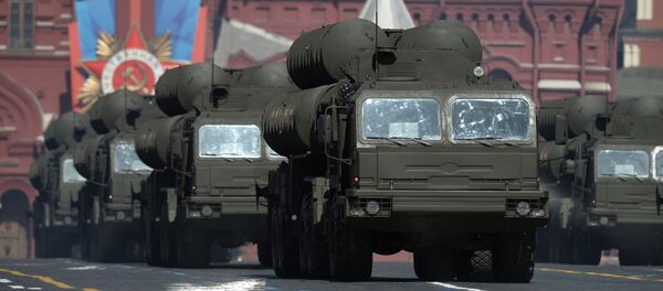 The S-400 'Triumf' air defense system on Red Square on Victory Day, 2014 - Sputnik International