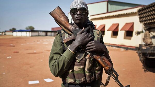 A young South Sudanese government soldier - Sputnik International