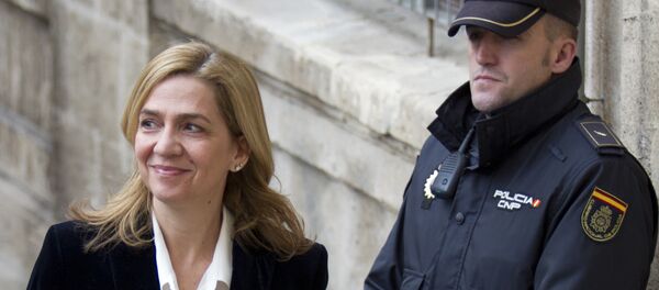 Spanish Infanta Cristina smiles as she arrives at the courthouse of Palma de Mallorca. Spanish Infanta Cristina smiles as she arrives at the courthouse of Palma de Mallorca. - Sputnik International