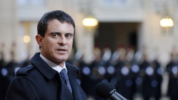 French Prime Minister Manuel Valls speaks to the press at the Elysee Palace in Paris, on January 8, 2015 - Sputnik International