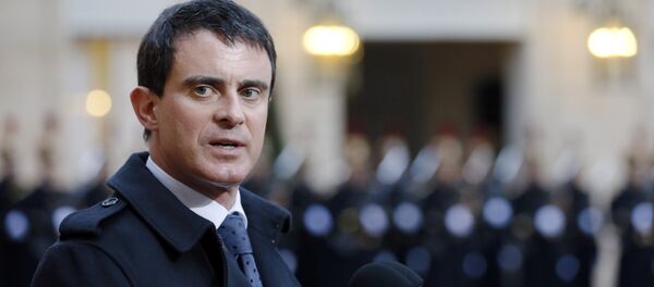 French Prime Minister Manuel Valls speaks to the press at the Elysee Palace in Paris, on January 8, 2015 - Sputnik International