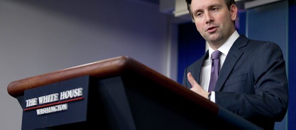 White House press secretary Josh Earnest speaks during the daily news briefing at the White House in Washington, Tuesday, Jan. 13, 2015 White House press secretary Josh Earnest speaks during the daily news briefing at the White House in Washington, Tuesday, Jan. 13, 2015 - Sputnik International