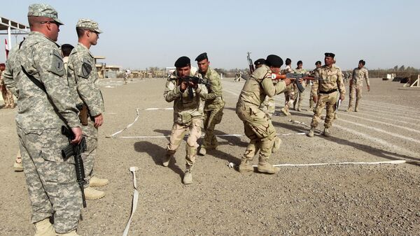 American and Iraqi trainers instruct Iraqi soldiers - Sputnik International