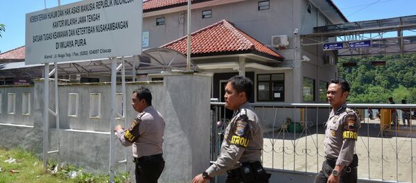 Indonesian police patrol maximum security prison Nusa Kambangan in Cilacap, Central Java province, on January 16, 2015 prior to the scheduled execution of drug convicts on January 18 - Sputnik International
