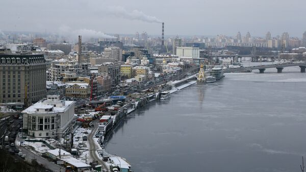 An aerial view of the right bank of the Dnepr River in the Ukrainian capital Kiev on a snowy winters day Thursday, Dec. 20, 2012 - Sputnik International