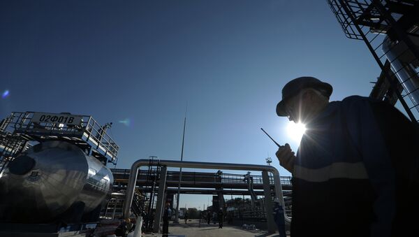 Gazprom Oil refinery facilities in Moscow - Sputnik International
