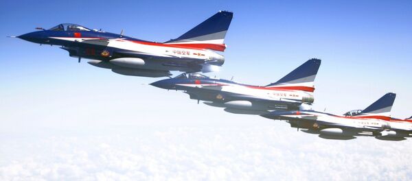 J-10 jet fighters of the Bayi Aerobatic Team of the Chinese People's Liberation Army (PLA) Air Force rehearse in Moscow, Russia - Sputnik International