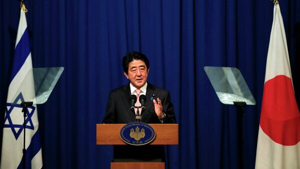 Japanese Prime Minister Shinzo Abe holds a news conference in Jerusalem January 20, 2015. - Sputnik International