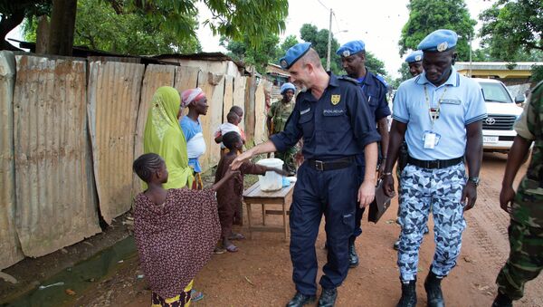 MINUSCA Police Commissioner on Foot Patrol in Bangui - Sputnik International