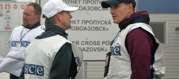 OSCE observers inspect border crossing checkpoint - Sputnik International
