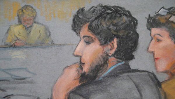 A courtroom sketch shows Boston Marathon bombing suspect Dzhokhar Tsarnaev (C) during the jury selection process in his trial at the federal courthouse in Boston, Massachusetts January 15, 2015 - Sputnik International