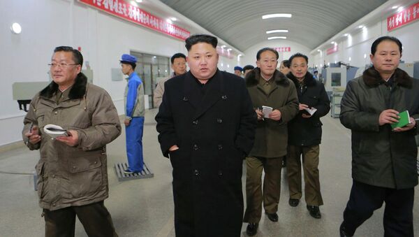 North Korean leader Kim Jong Un (C) visits the Kangdong Precision Machine Plant in this undated photo released by North Korea's Korean Central News Agency (KCNA) in Pyongyang January 16, 2015 - Sputnik International