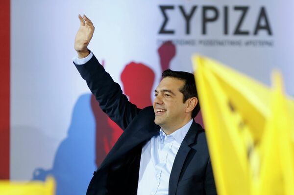 Opposition leader and head of radical leftist Syriza party, Alexis Tsipras waves at supporters during a campaign in central Athens, January 22, 2015 Opposition leader and head of radical leftist Syriza party, Alexis Tsipras waves at supporters during a campaign in central Athens, January 22, 2015 - Sputnik International