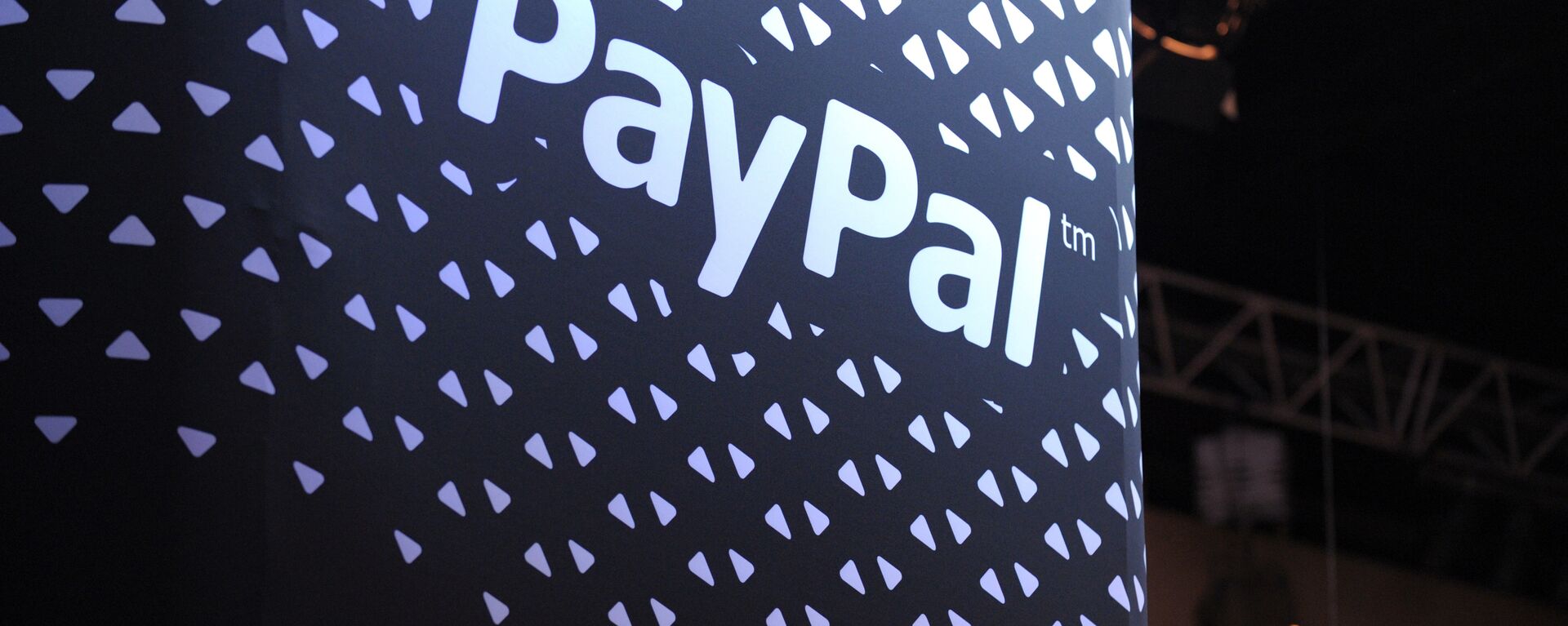 The logo of online payment company PayPal is pictured during LeWeb 2013 event in Saint-Denis near Paris on December 10, 2013 - Sputnik International, 1920, 03.05.2022