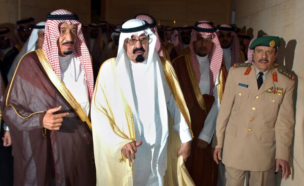 Saudi King Abdullah, center, is accompanied by Riyadh ruler Prince Salman bin Abd al-Aziz, left, as he arrives at the royal palace in Riyadh Wednesday Aug. 3, 2005 to receive oaths of loyalty in a traditional Islamic investiture ceremony that bestows his legitimacy Saudi King Abdullah, center, is accompanied by Riyadh ruler Prince Salman bin Abd al-Aziz, left, as he arrives at the royal palace in Riyadh Wednesday Aug. 3, 2005 to receive oaths of loyalty in a traditional Islamic investiture ceremony that bestows his legitimacy - Sputnik International