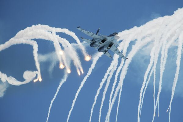 Large-Scale Russian Air Show in Pictures - Sputnik International