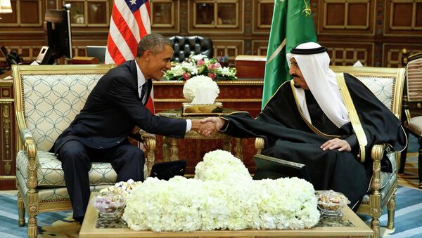U.S. President Barack Obama (L) shakes hands with Saudi Arabia's King Salman at the start of a bilateral meeting at Erga Palace in Riyadh January 27, 2015. - Sputnik International