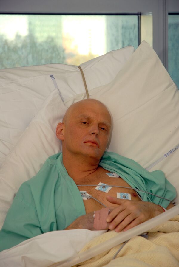 Alexander Litvinenko is pictured at the Intensive Care Unit of University College Hospital in London, England. (File) Alexander Litvinenko is pictured at the Intensive Care Unit of University College Hospital in London, England. (File) - Sputnik International