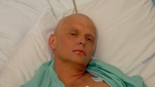 Alexander Litvinenko is pictured at the Intensive Care Unit of University College Hospital in London, England. (File) - Sputnik International