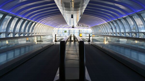 Moving Walkways at Manchester Airport - Sputnik International