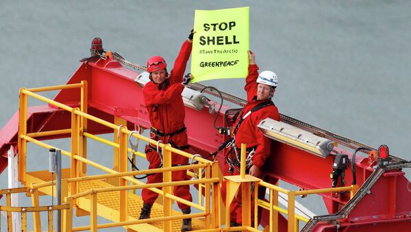 More than 13,000 people have signed a petition launched by Greenpeace to prevent the Anglo-Dutch energy company Shell from drilling on the remote Arctic coastline of Alaska - Sputnik International