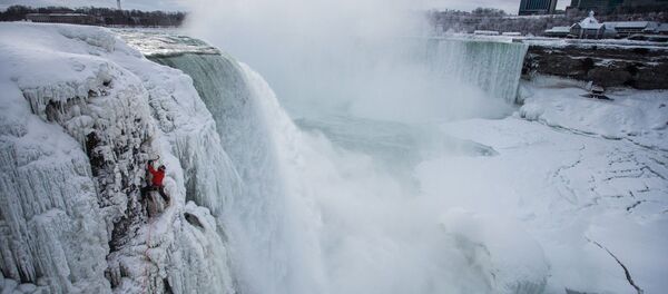 Will Gadd ice climbs the first ascent of Niagara Falls in Niagara Falls, NY, USA on 27 January, 2015 Will Gadd ice climbs the first ascent of Niagara Falls in Niagara Falls, NY, USA on 27 January, 2015 - Sputnik International