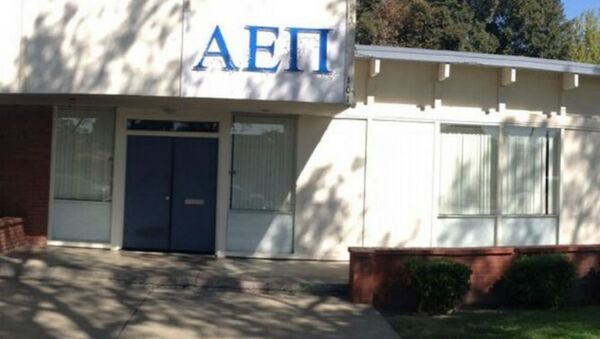 Brothers at a Jewish fraternity at the University of California at Davis awoke Saturday to find red swastikas spray-painted on their off-campus house. - Sputnik International