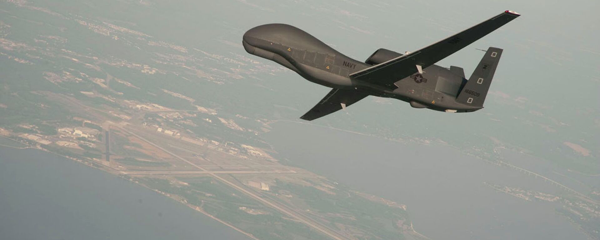 RQ-4 Global Hawk unmanned aerial vehicle conducts tests over Naval Air Station Patuxent River - Sputnik International, 1920, 26.02.2022