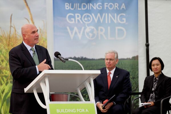 Monsanto CEO Hugh Grant says studies have shown no link between GMOs and adverse health effects. Monsanto CEO Hugh Grant says studies have shown no link between GMOs and adverse health effects. - Sputnik International