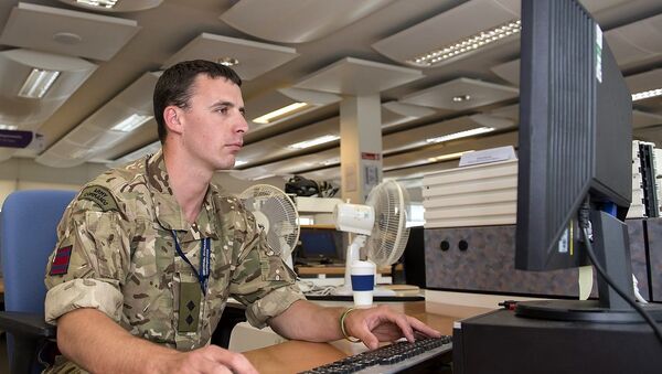 Tech-savvy British soldier - Sputnik International
