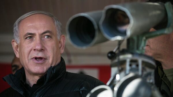 Israel's Prime Minister Benjamin Netanyahu visits at a military outpost during a visit at Mount Hermon in the Israeli-controlled Golan Heights overlooking the Israel-Syria border. (File) - Sputnik International
