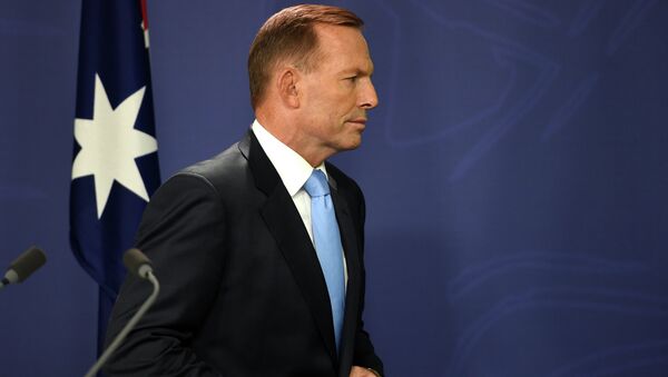 Australia's Prime Minister Tony Abbott leaves following a press conference in Sydney on February 6, 2015. - Sputnik International
