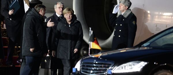 German Chancellor Merkel, French President Hollande arrive in Moscow - Sputnik International